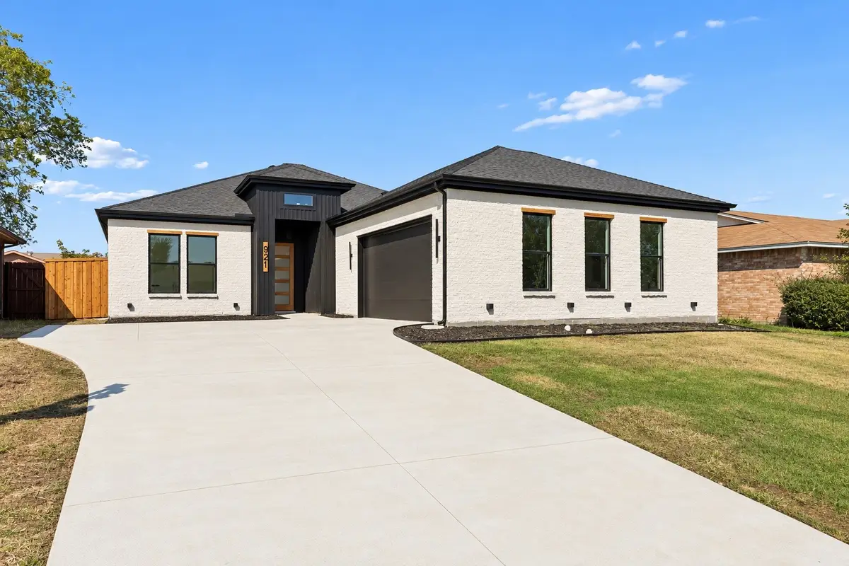 921 Woodcrest Drive, Lancaster, TX 75134 - #1