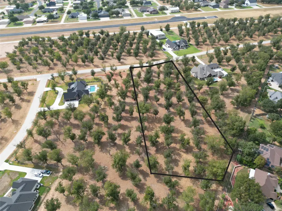 930 E Landings Drive, Granbury, TX 76049 - #3