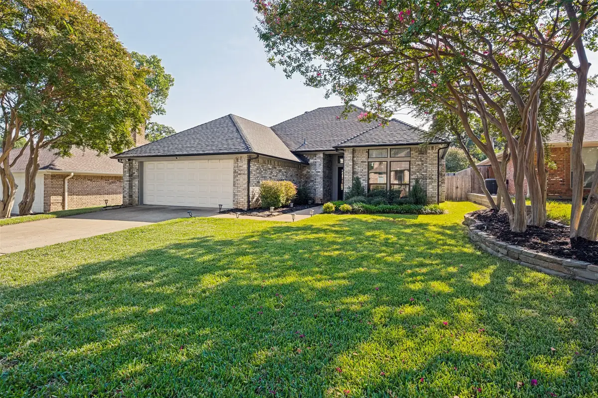 2709 Edinboro Drive, Arlington, TX 76012 - #1