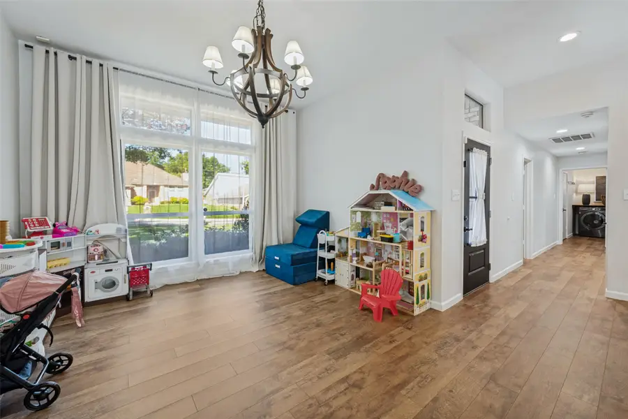 2709 Edinboro Drive, Arlington, TX 76012 - #2