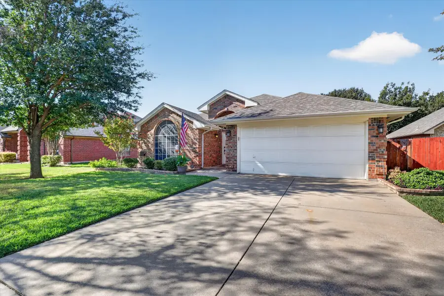 333 Carriage Lane, Saginaw, TX 76179 - #2