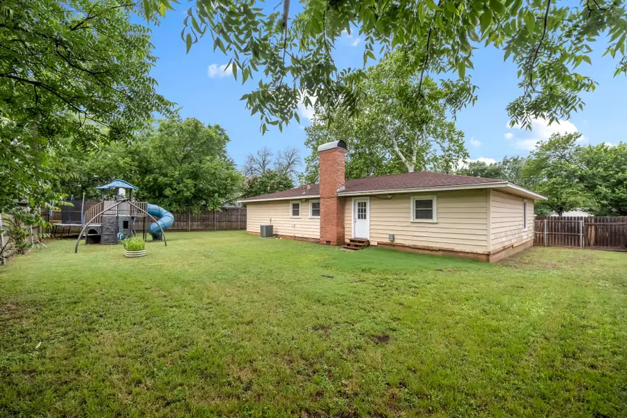 421 S 1st Street, Krum, TX 76249 - #3