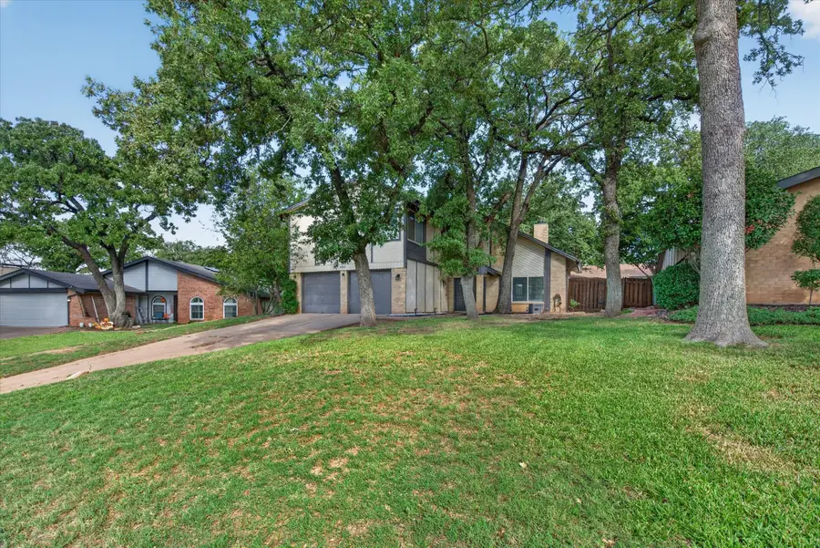 2801 Meandering Way, Bedford, TX 76021 - #2