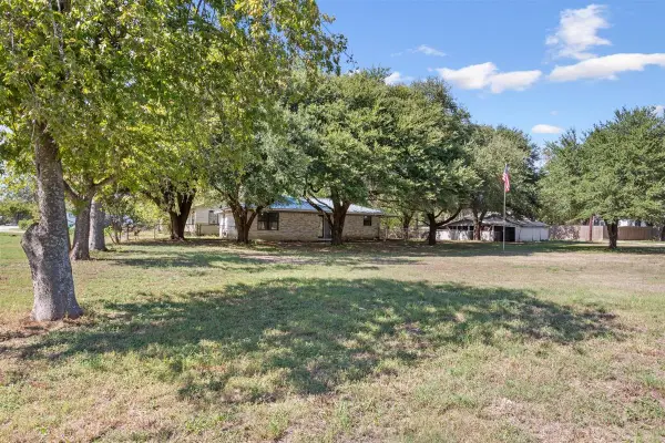 204 Ausborn Street, Eddy, TX 76524