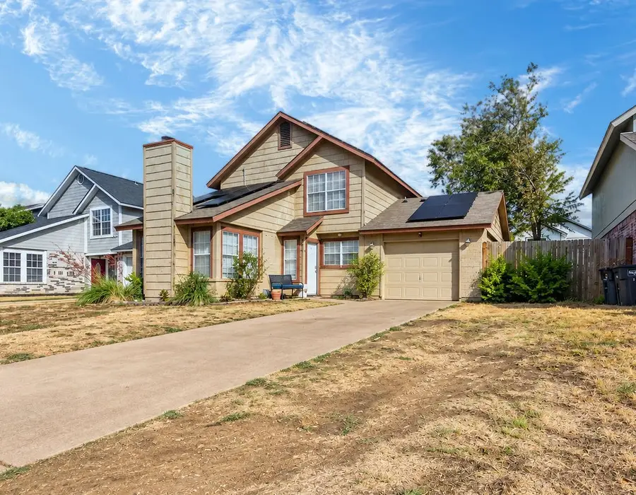 4613 Waterway Drive N, Fort Worth, TX 76137 - #2