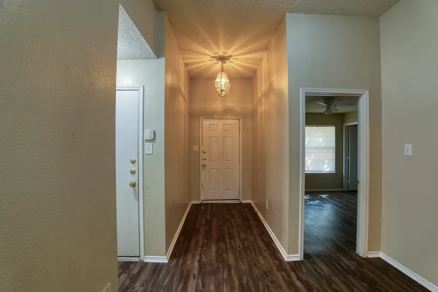 612 Pineview Lane, Fort Worth, TX 76140 - #2