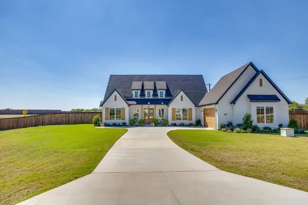 1000 Twin Creeks Drive, Weatherford, TX 76088