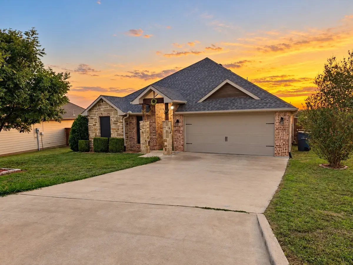 2811 S Lillis Lane, Denison, TX 75020 - #1