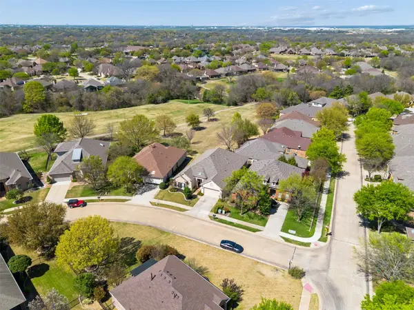 379 Southern Hills Drive, Fairview, TX 75069