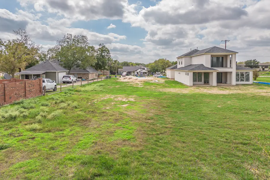 601 Dallas Drive, Roanoke, TX 76262 - #3