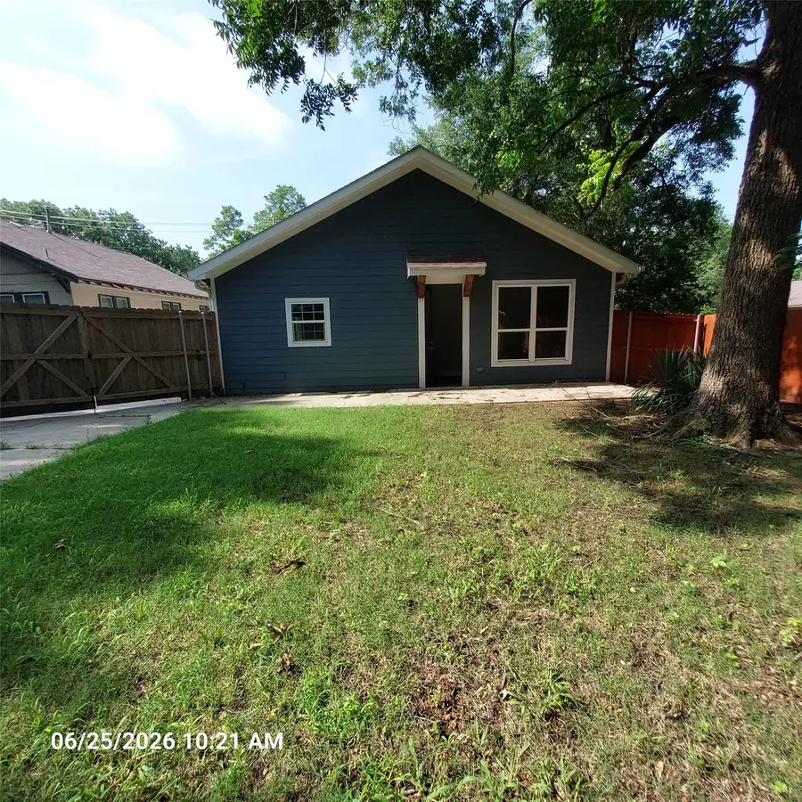 701 E Washington Street, Paris, TX 75460 - #3