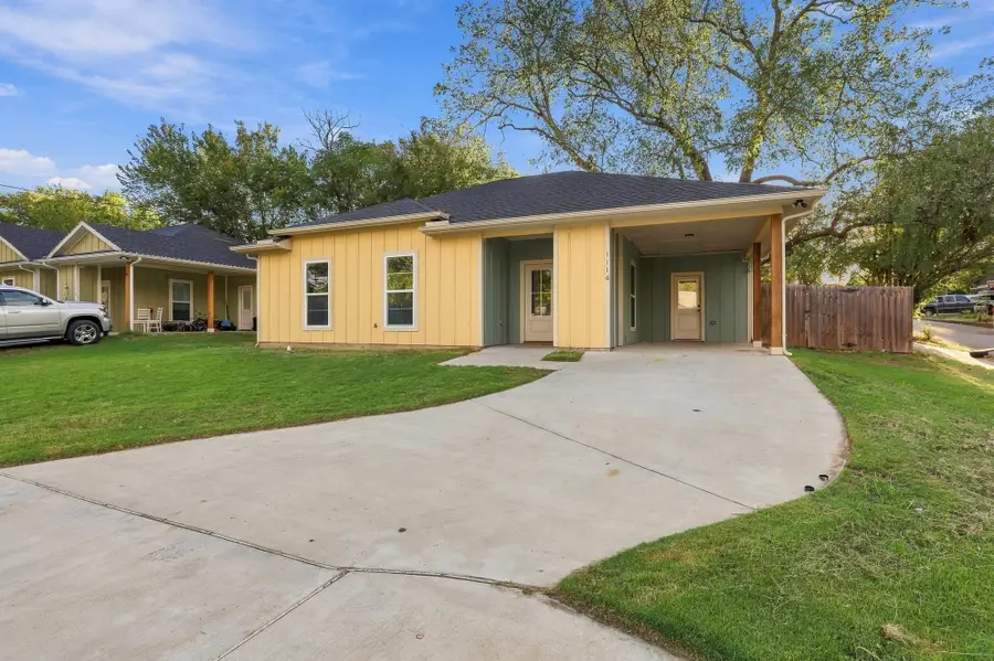 1116 S 6th Avenue, Denison, TX 75021 - #2