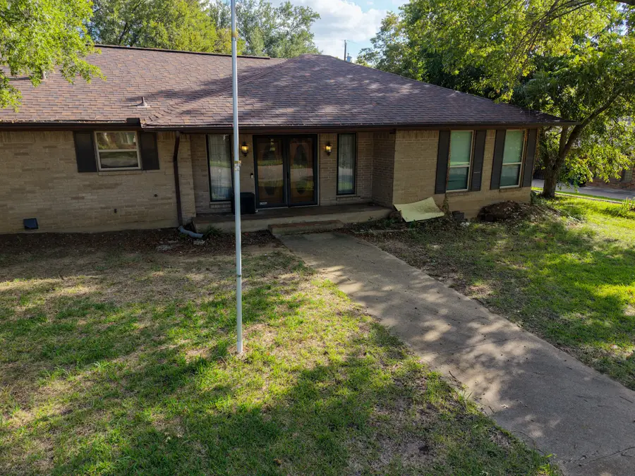 1602 Idlewood Drive, Sherman, TX 75092 - #3