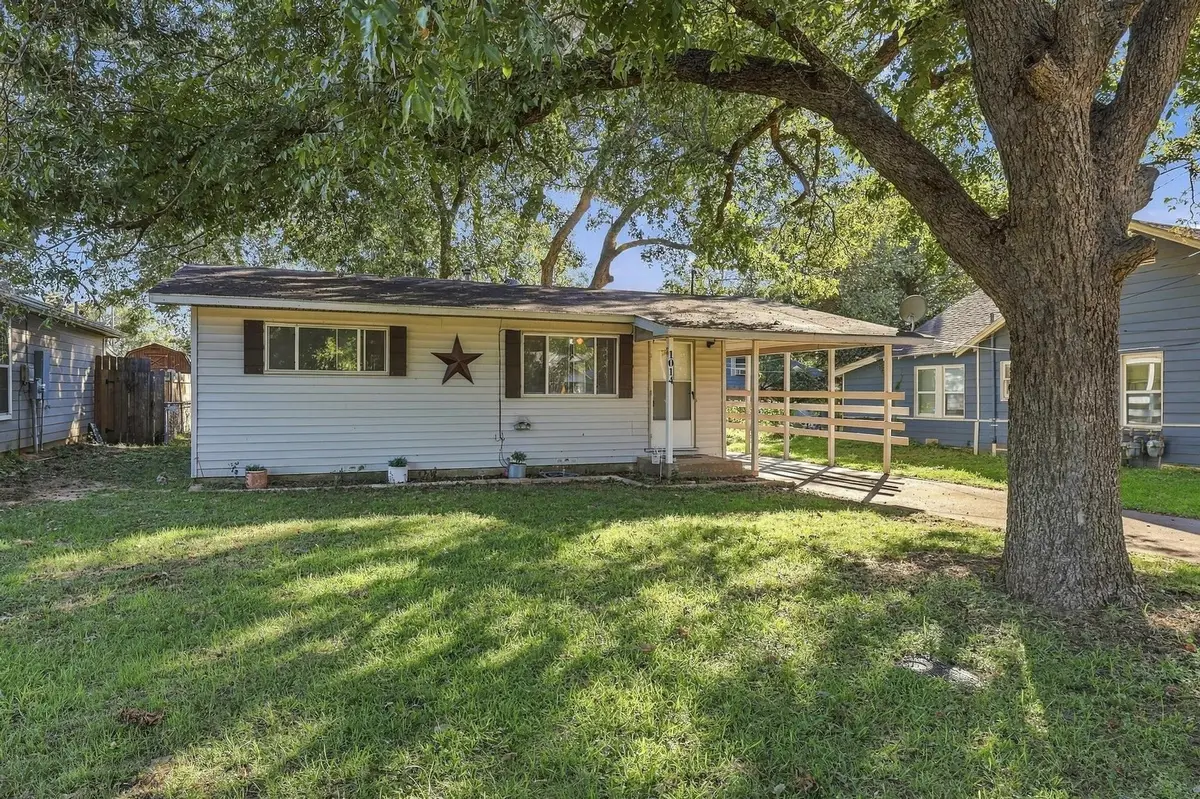 1014 W Florence Street, Denison, TX 75020 - #1