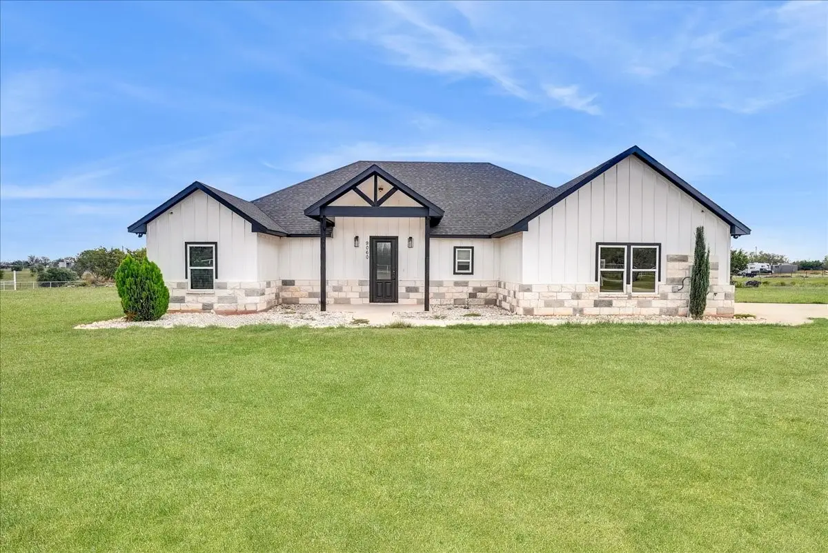 9060 Mitchell Bend Court, Granbury, TX 76048 - #1
