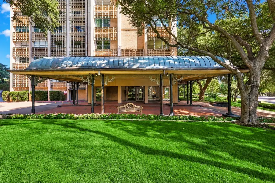 3525 Turtle Creek Boulevard #8B, Dallas, TX 75219 - #2