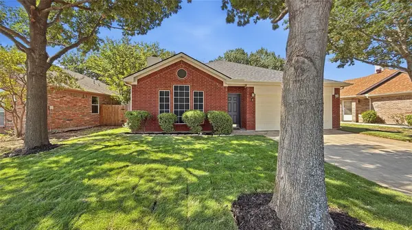 10517 Fossil Hill Drive, Fort Worth, TX 76131