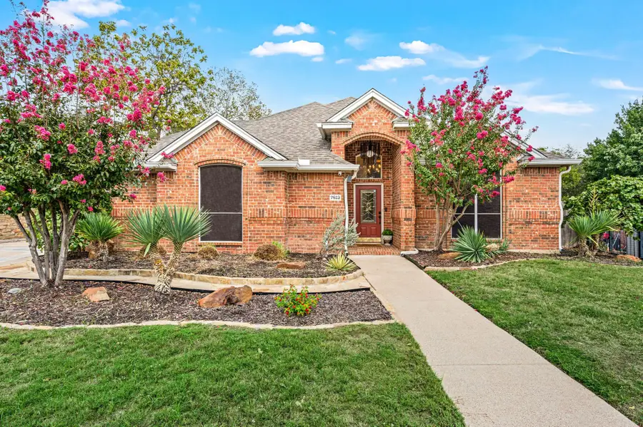 7613 Woodhaven Drive, North Richland Hills, TX 76182 - #3