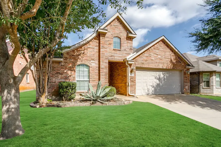 637 Brooks Street, Crowley, TX 76036 - #2
