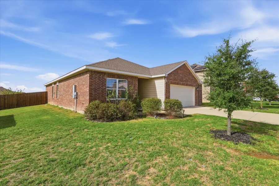 304 Sabine River Road, Glenn Heights, TX 75154 - #2