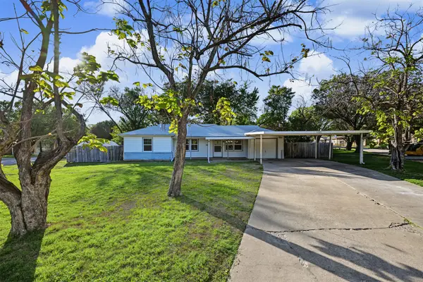 5205 Roxie Street, Haltom City, TX 76117
