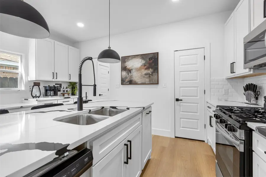 1509 S Barry Avenue, Dallas, TX 75223 - #3