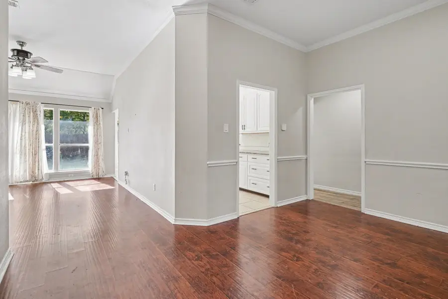 115 S Blue Bonnet Circle, Justin, TX 76247 - #3