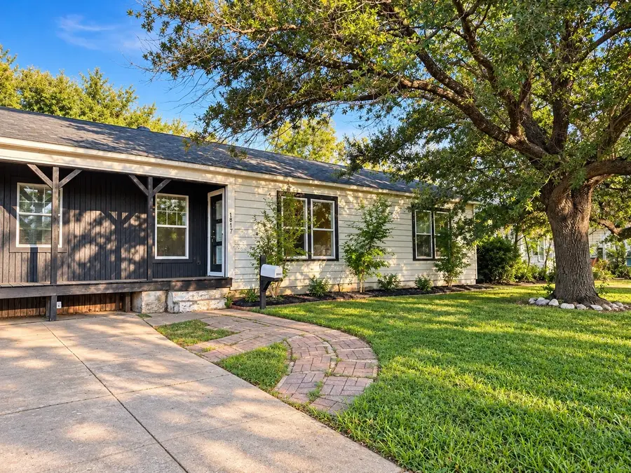 1817 N Alexander Street, Sherman, TX 75092 - #2