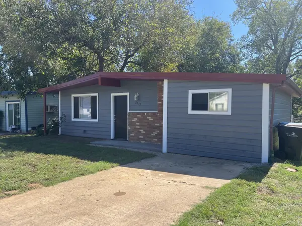 2532 Loy Lake Road, Denison, TX 75020