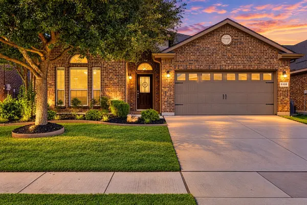 5103 Glen Meadow Drive, Arlington, TX 76001
