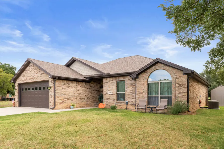7280 Feather Bay Boulevard, Brownwood, TX 76801 - #2