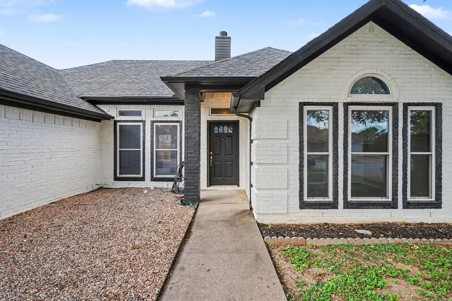 6053 Sundown Drive, Watauga, TX 76148 - #2