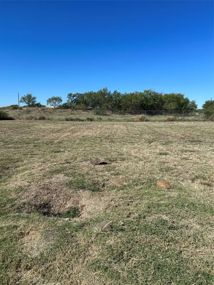 110 Hutchins Road, Olney, TX 76374 - #2