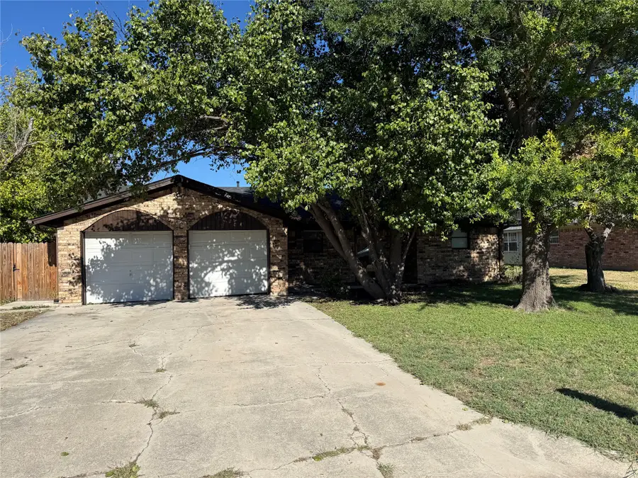 4606 9th Street, Brownwood, TX 76801 - #2