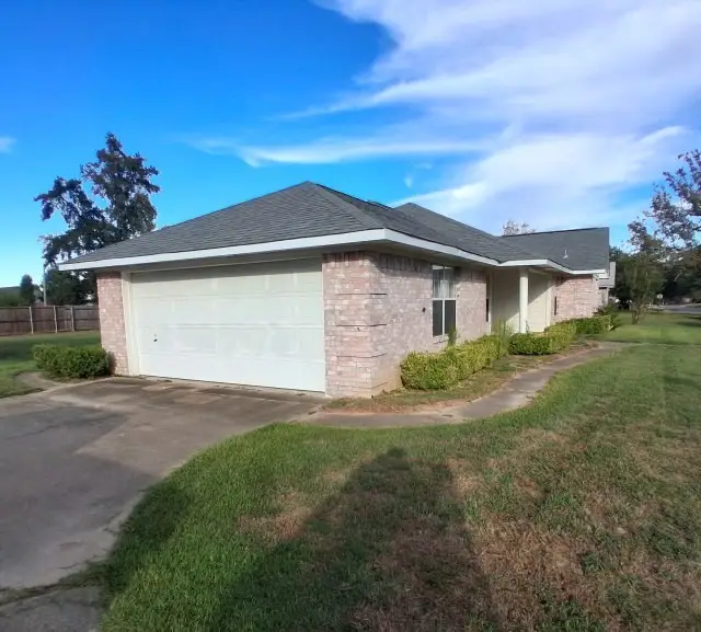 305 Starlight St, Idabel, OK 74745 - #2