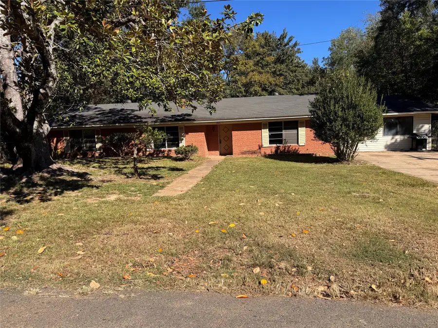 1405 Regina Street, Mansfield, LA 71052 - #2