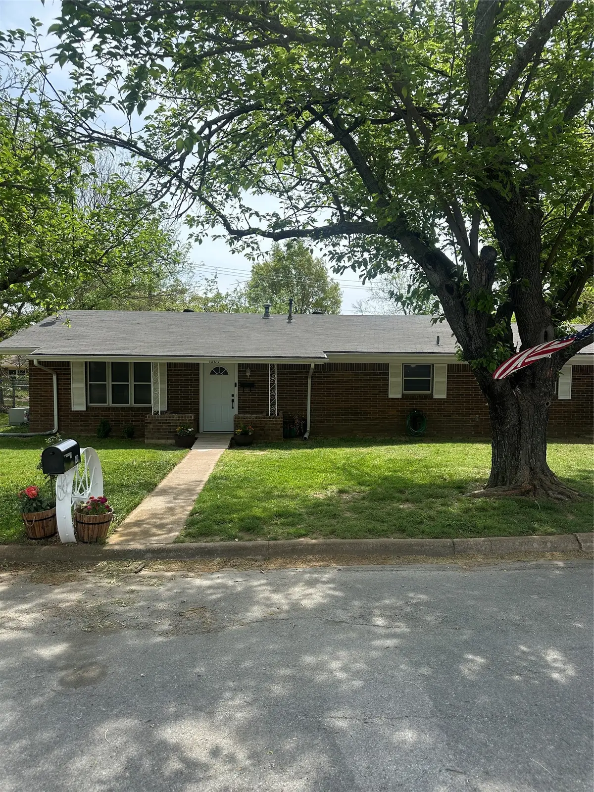 1207 Pebble Street, Bowie, TX 76230 - #1