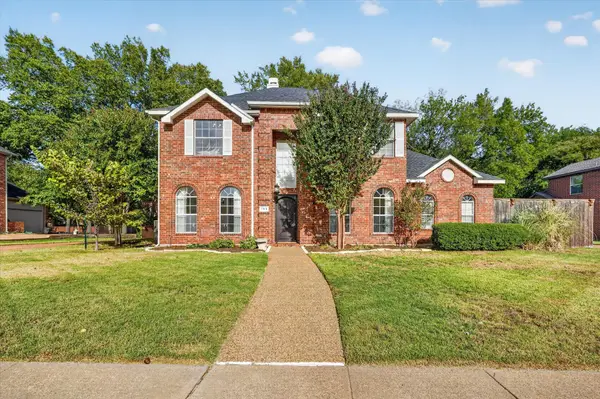 153 Wellington Lane, Heath, TX 75032