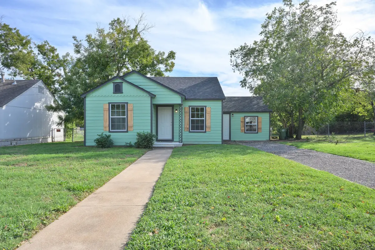 1010 SE 20th Street, Mineral Wells, TX 76067 - #1