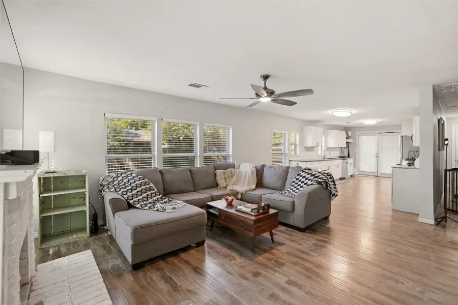 2551 Grafton Avenue, Dallas, TX 75211 - #3
