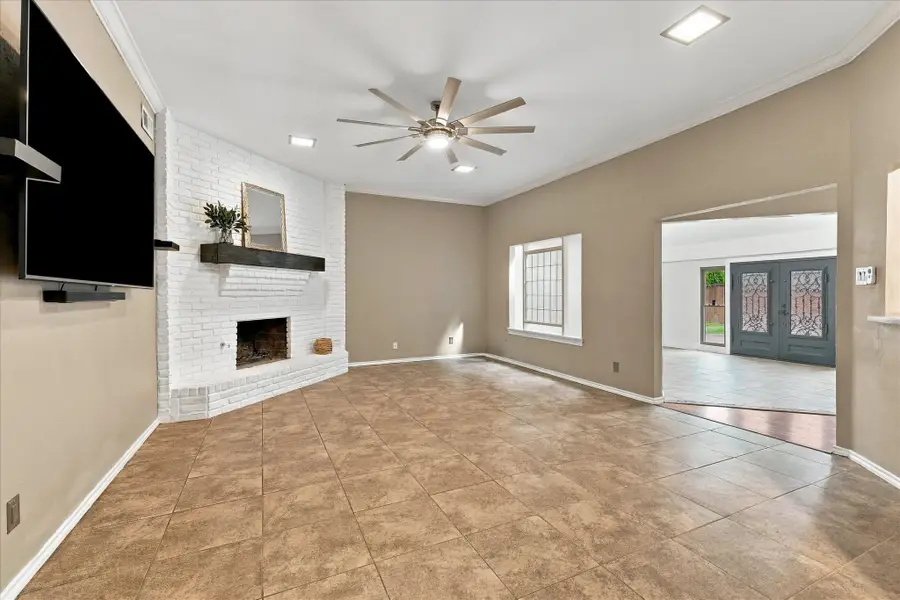 3619 Lake Pontchartrain Drive, Arlington, TX 76016 - #2