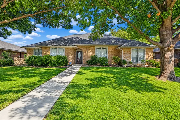 1919 Camden Way, Carrollton, TX 75007