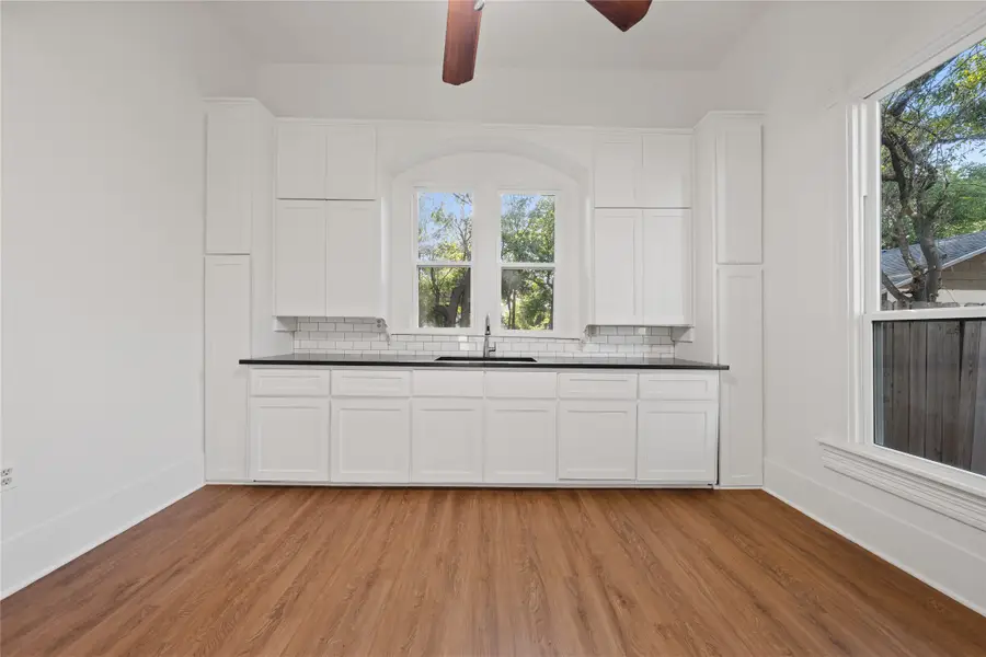 307 Avenue D, Clifton, TX 76634 - #3