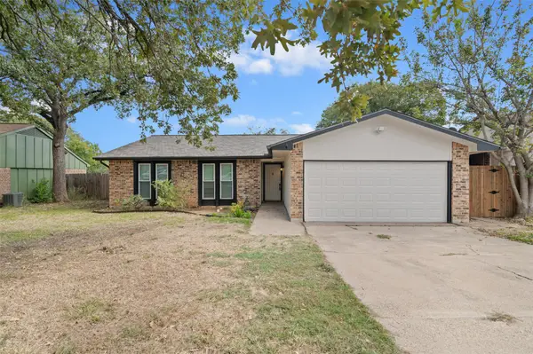 4229 Glen Pines Court, Arlington, TX 76016