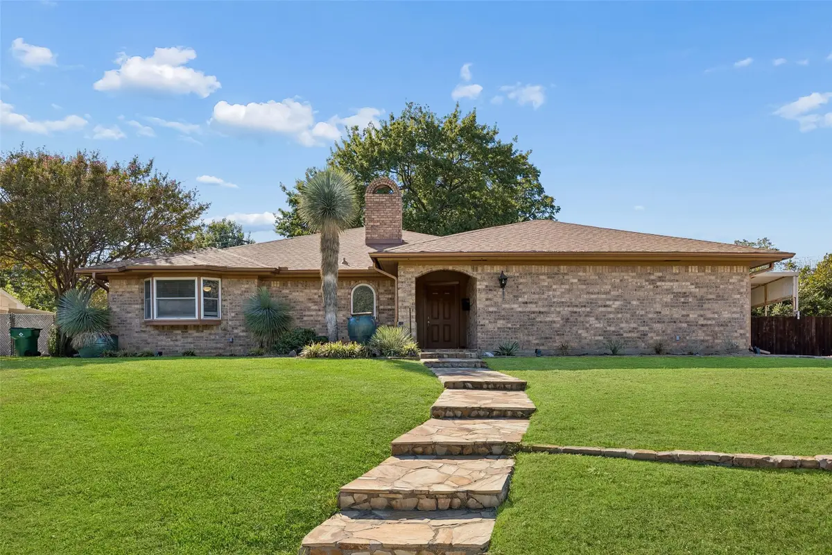 5945 Diamond Oaks Drive S, Haltom City, TX 76117 - #1