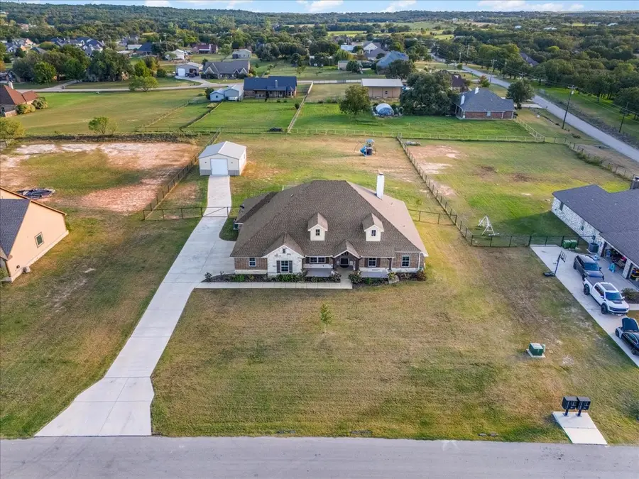 1004 Northern Oaks Court, Springtown, TX 76082 - #2