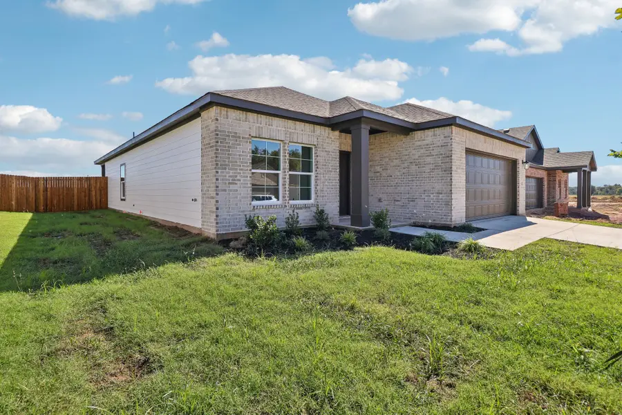 352 Declan Street, Springtown, TX 76082 - #2