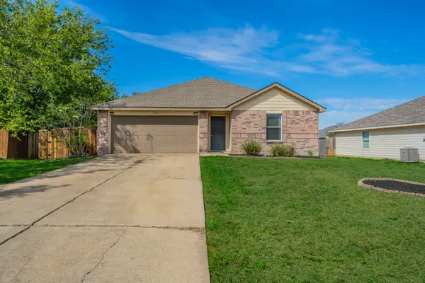 1803 Brookwood Drive, Terrell, TX 75160