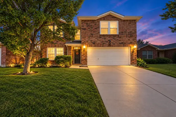 1558 Laurel Hall Lane, Little Elm, TX 75068