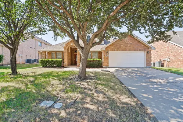 1403 Lowes Farm Parkway, Mansfield, TX 76063